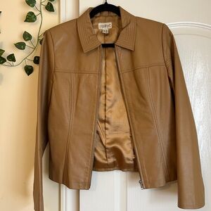 Vintage Women's Leather Zip Jacket in Light Brown